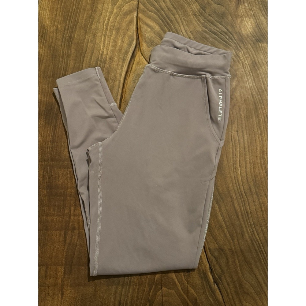 Alphalete Women's Premium Pro Elite Joggers in Purple Dove Size Small